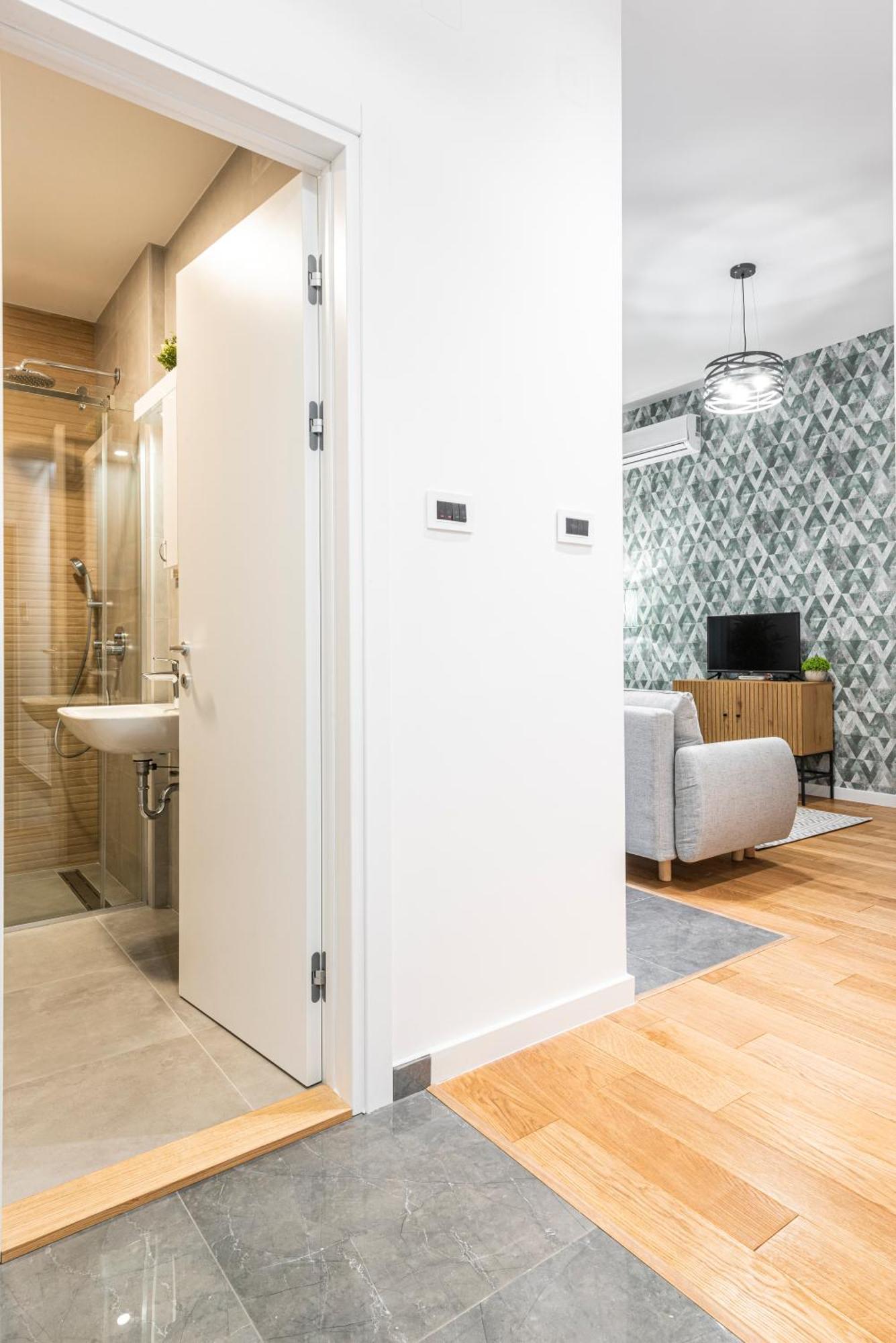 Vertigo One Bedroom Apartment - Free Private Parking-Fast Wi-Fi Novi Sad Exteriör bild