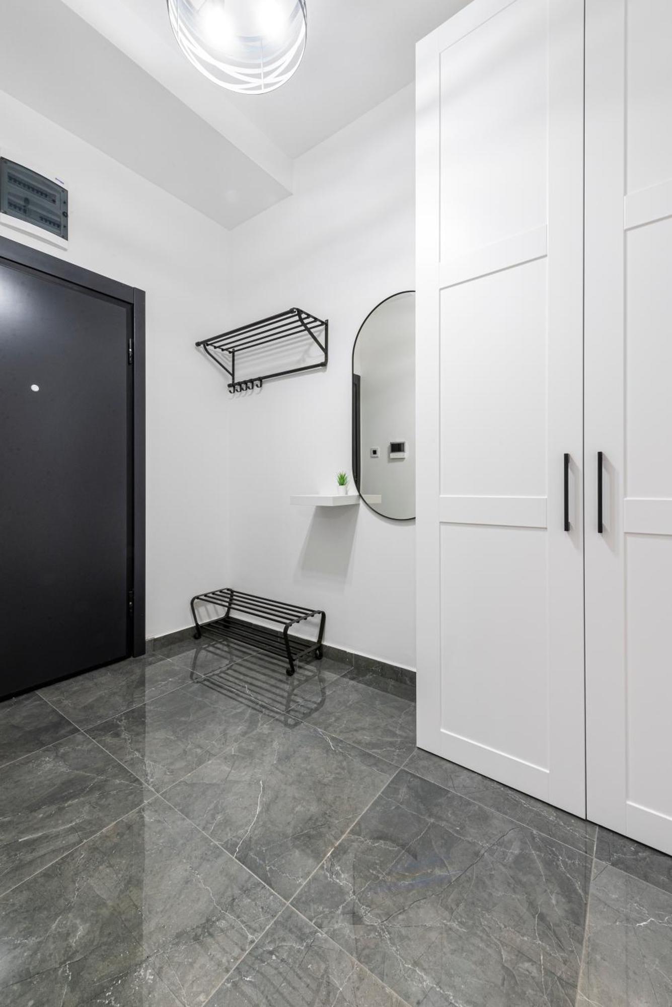 Vertigo One Bedroom Apartment - Free Private Parking-Fast Wi-Fi Novi Sad Exteriör bild